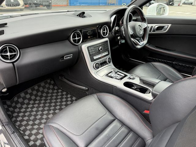 MERCEDES BENZ SLC CL 2017 Image 31