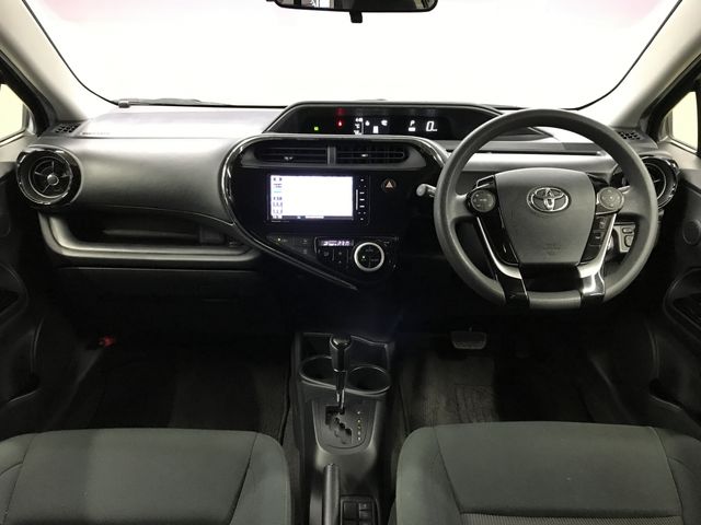 TOYOTA AQUA 2018 Image 31