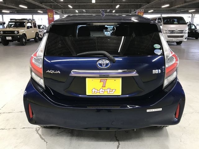 TOYOTA AQUA 2018 Image 31