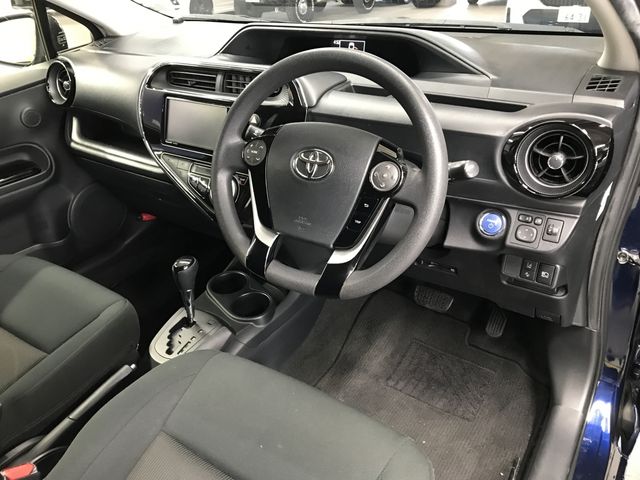 TOYOTA AQUA 2018 Image 31
