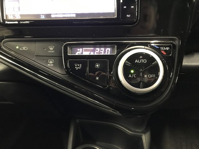 TOYOTA AQUA 2018 Image 31