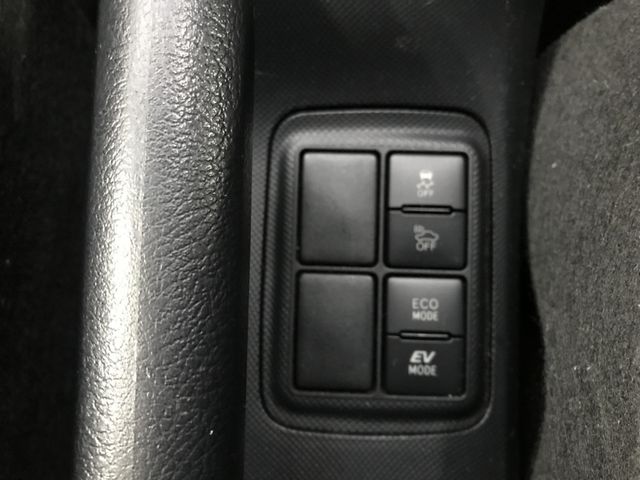 TOYOTA AQUA 2018 Image 31