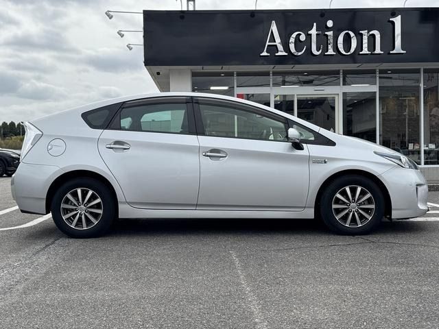 TOYOTA PRIUS PHV 2012 Image 31