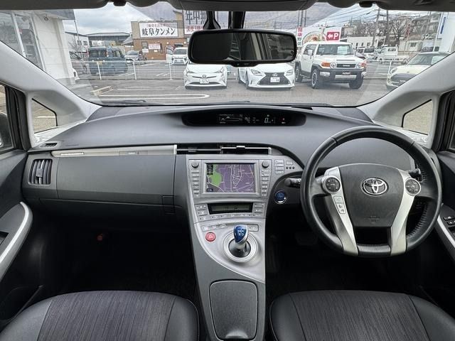 TOYOTA PRIUS PHV 2012 Image 31