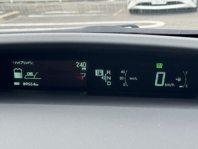 TOYOTA PRIUS PHV 2012 Image 31