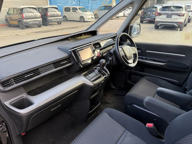 HONDA STEPWAGON SPADA 2015 Image 31