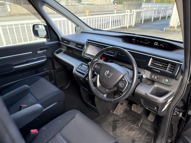 HONDA STEPWAGON SPADA 2015 Image 31