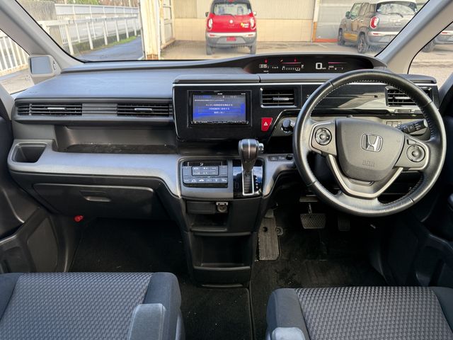 HONDA STEPWAGON SPADA 2015 Image 31