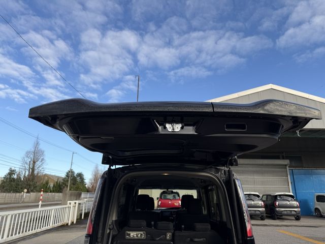 HONDA STEPWAGON SPADA 2015 Image 31