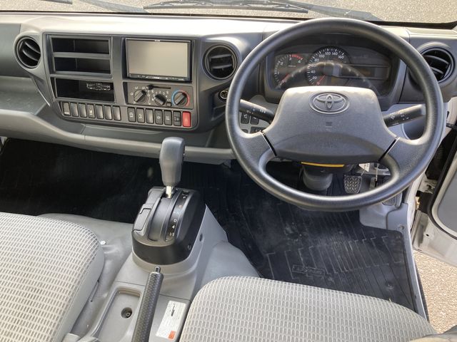 TOYOTA DYNA 2018 Image 31