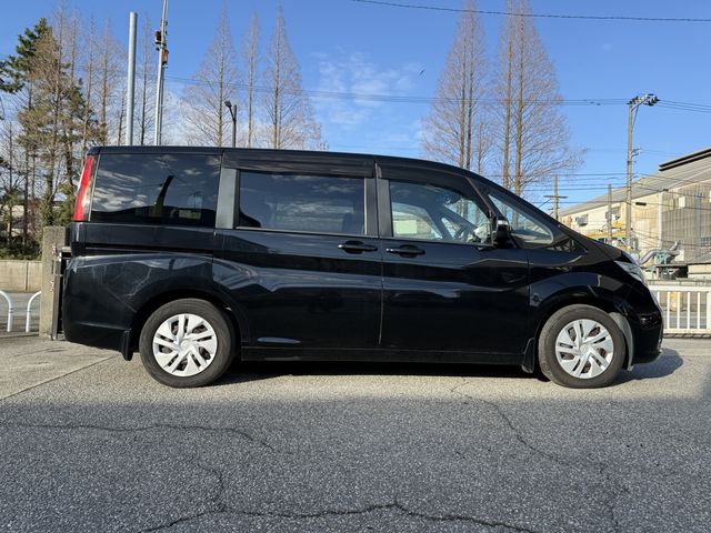 HONDA STEPWAGON 2017 Image 31