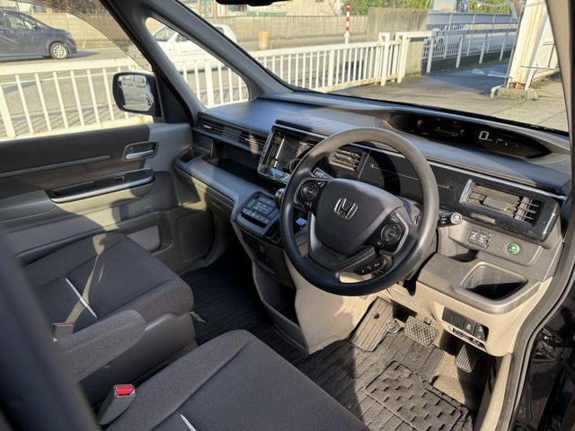 HONDA STEPWAGON 2017 Image 31