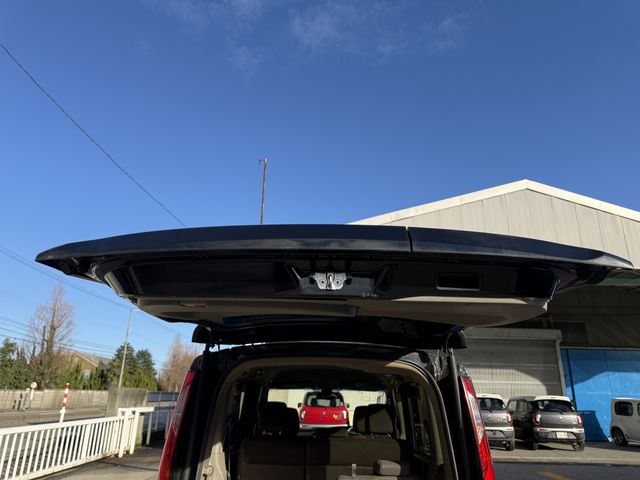 HONDA STEPWAGON 2017 Image 31