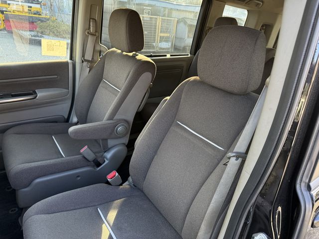 HONDA STEPWAGON 2017 Image 31