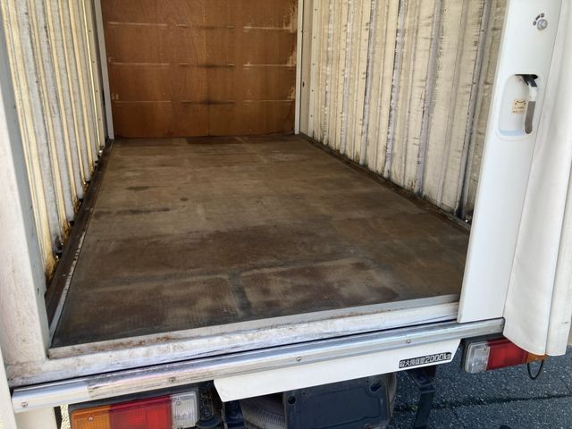 HINO DUTRO 2015 Image 31