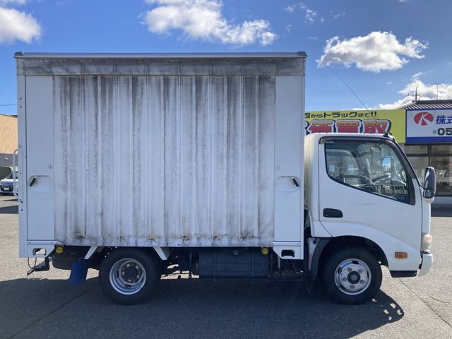 HINO DUTRO 2015 Image 31