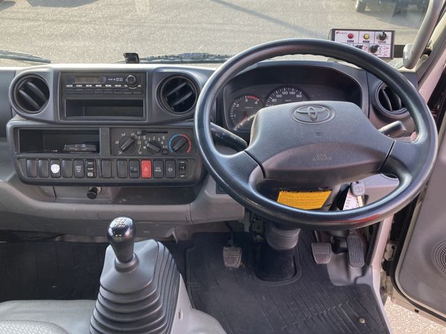 TOYOTA TOYOACE 2014 Image 31