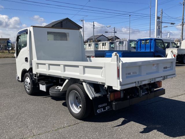 ISUZU ELF 2024 Image 31