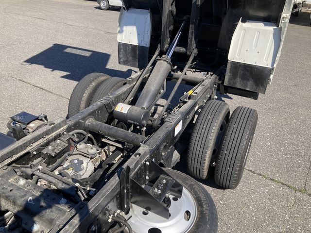 ISUZU ELF 2024 Image 31