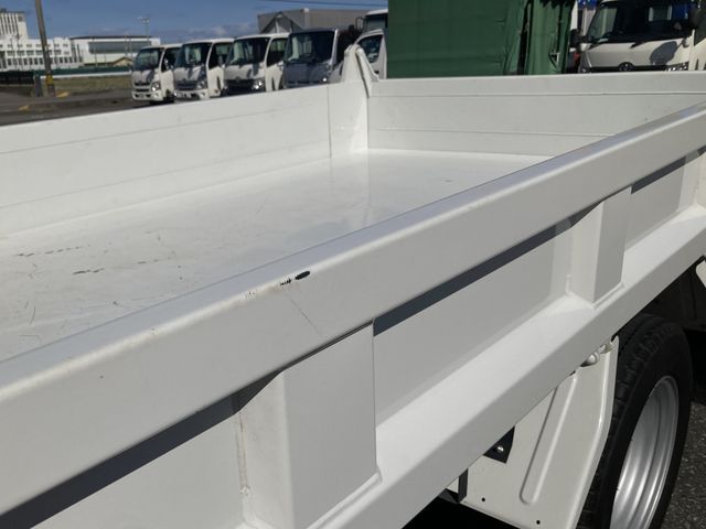 ISUZU ELF 2024 Image 31