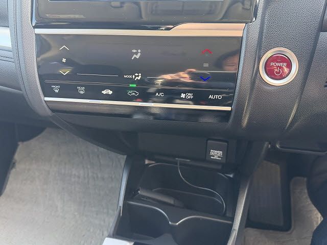 HONDA FIT HYBRID 2014 Image 31