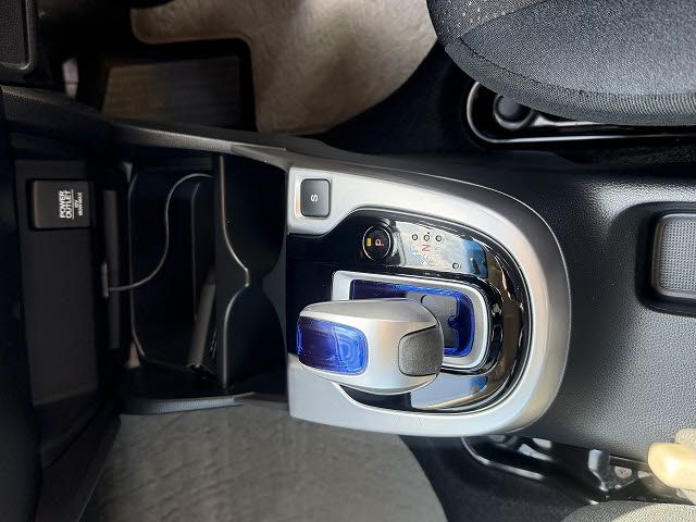 HONDA FIT HYBRID 2014 Image 31