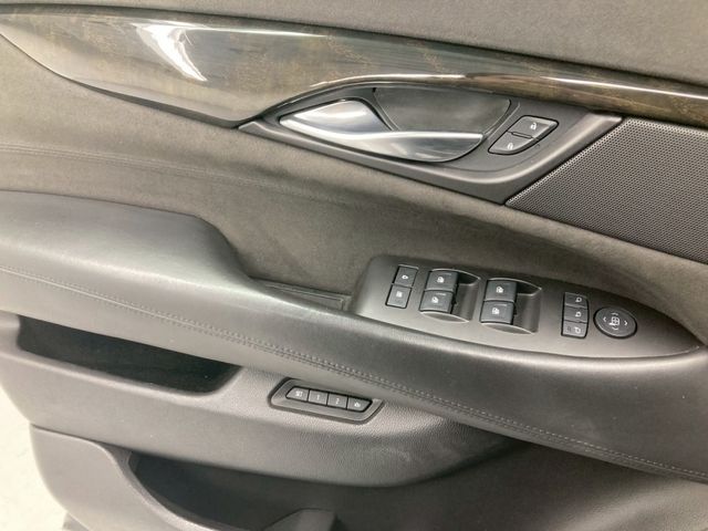 CADILLAC ESCALADE 2018 Image 31