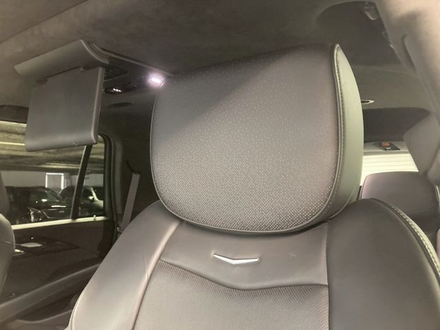 CADILLAC ESCALADE 2018 Image 31