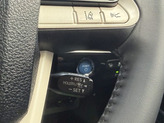 TOYOTA PRIUS 2018 Image 31