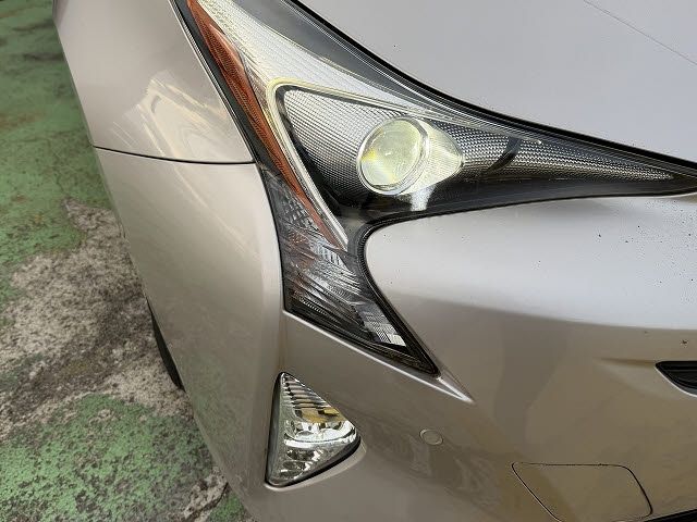TOYOTA PRIUS 2018 Image 31