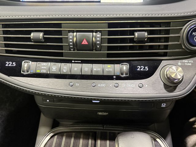 TOYOTA LEXUS LS500H 4WD 2018 Image 31