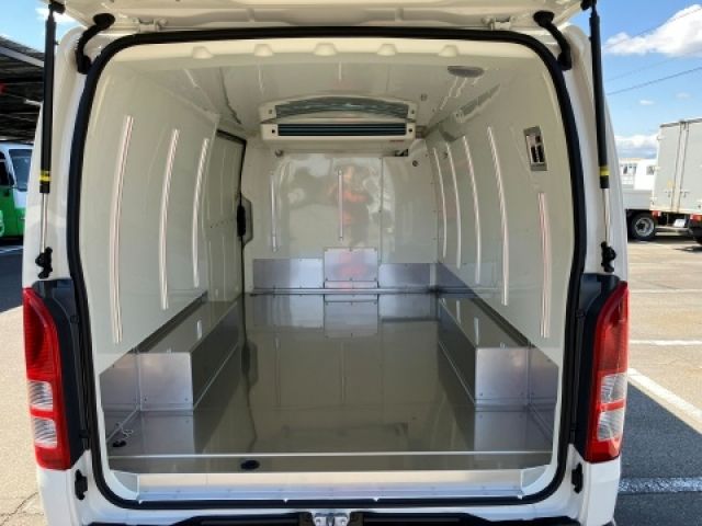 TOYOTA HIACE VAN 4WD 2025 Image 31