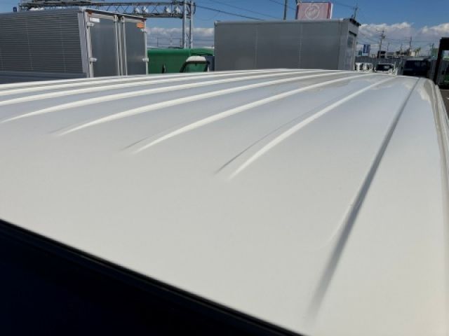 TOYOTA HIACE VAN 4WD 2025 Image 31