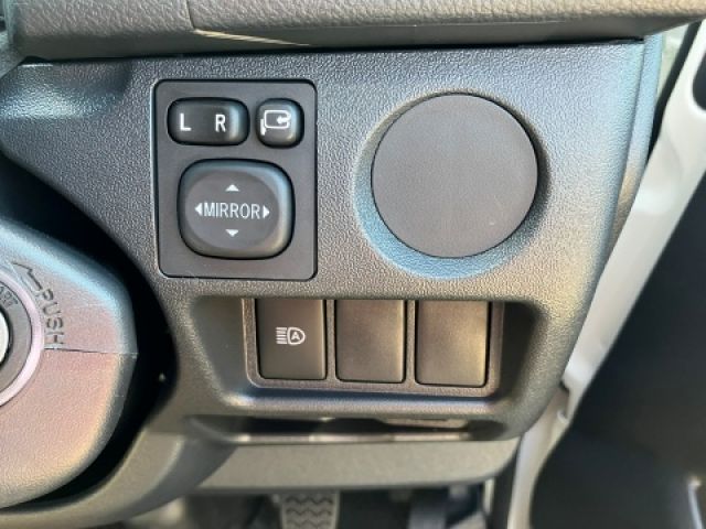 TOYOTA HIACE VAN 4WD 2025 Image 31