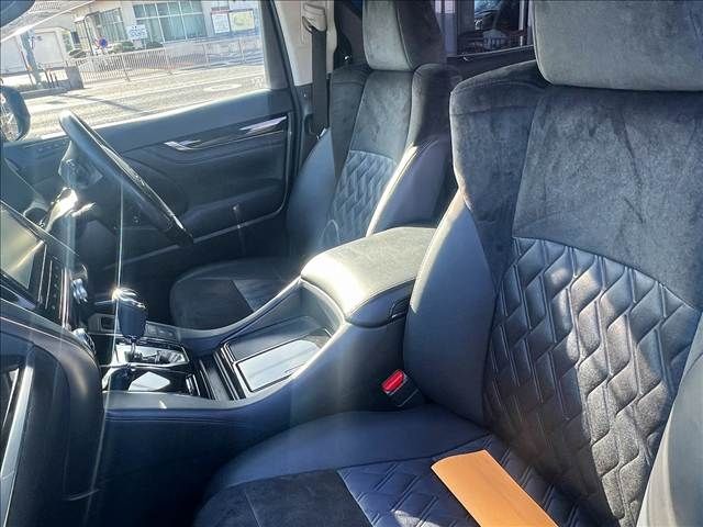 TOYOTA ALPHARD HYBRID 4WD 2016 Image 31