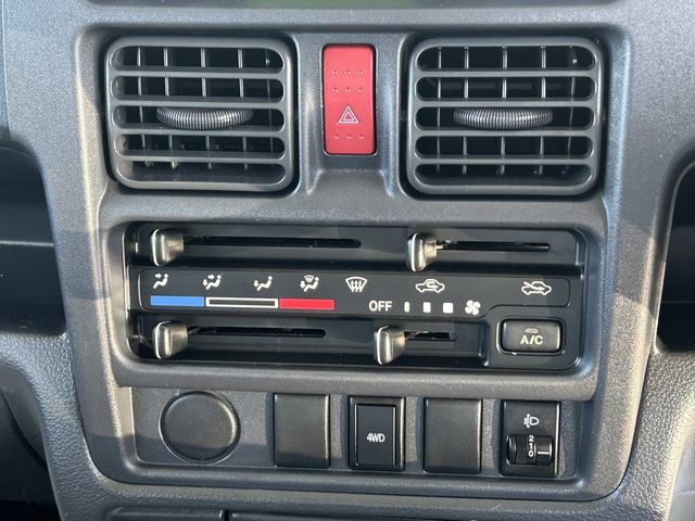 MITSUBISHI MINICAB TRUCK 4WD 2017 Image 31