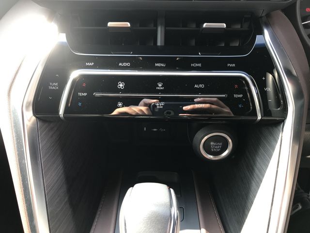 TOYOTA HARRIER 2WD 2021 Image 31