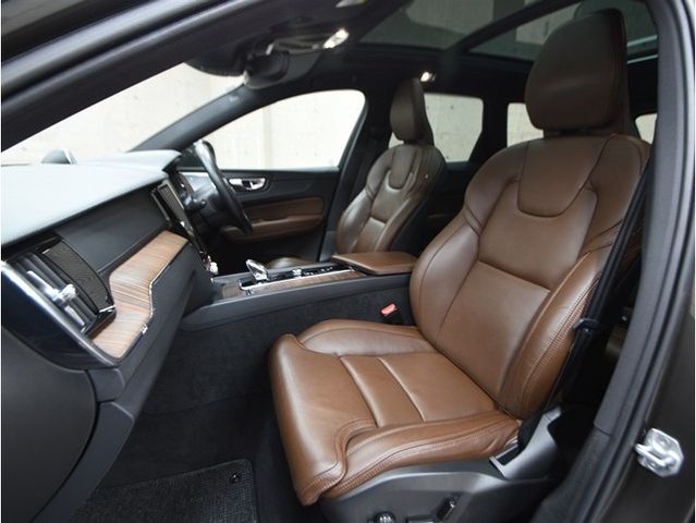 VOLVO XC60 2021 Image 31