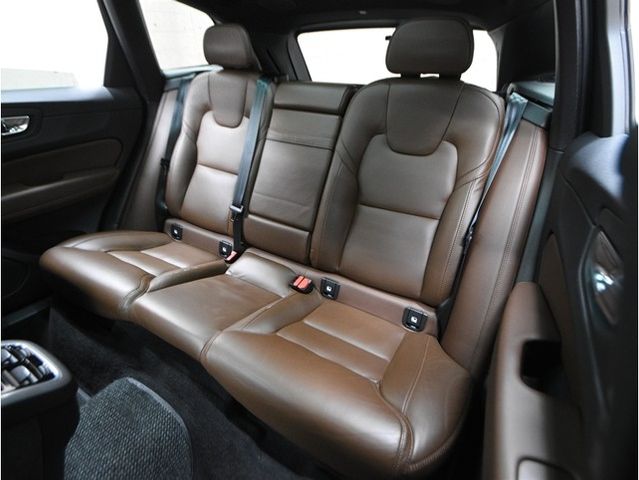 VOLVO XC60 2021 Image 31