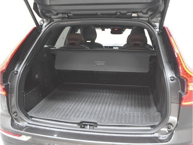 VOLVO XC60 2021 Image 31