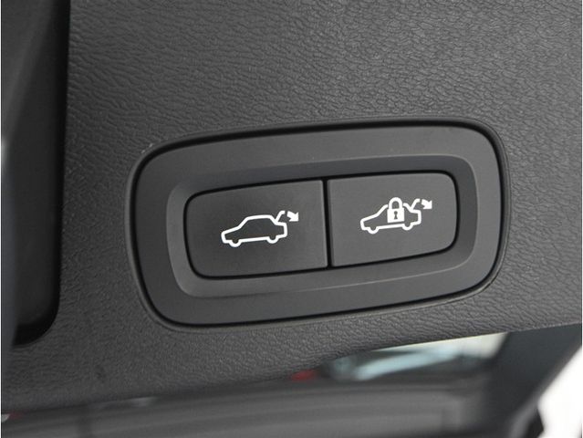 VOLVO XC60 2021 Image 31