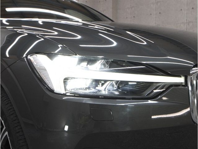 VOLVO XC60 2021 Image 31