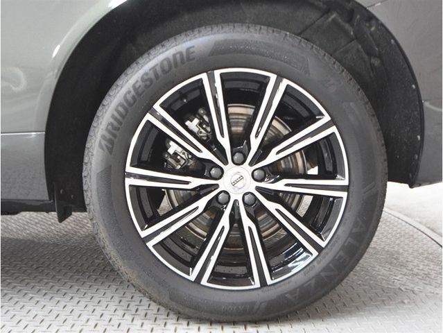 VOLVO XC60 2021 Image 31