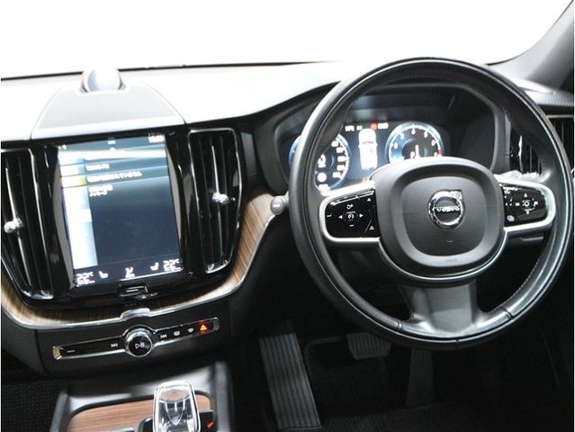 VOLVO XC60 2021 Image 31