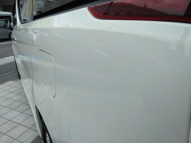 TOYOTA ALPHARD HYBRID 4WD 2019 Image 31