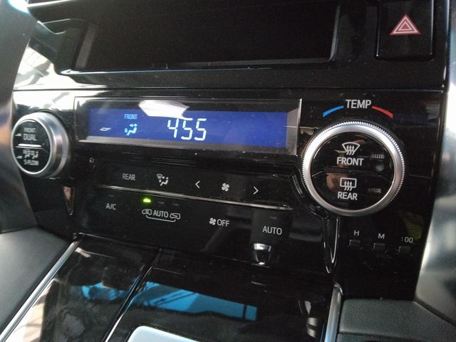 TOYOTA ALPHARD HYBRID 4WD 2019 Image 31