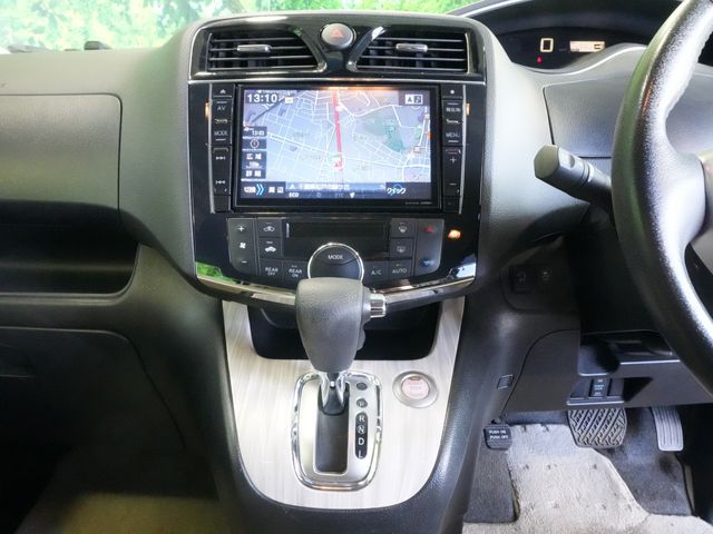 NISSAN SERENA  S-HYBRID 2014 Image 31