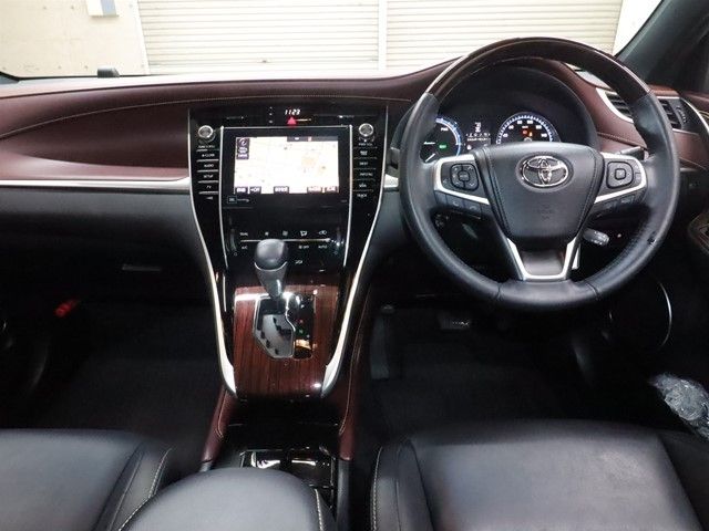 TOYOTA HARRIER HYBRID 2017 Image 31