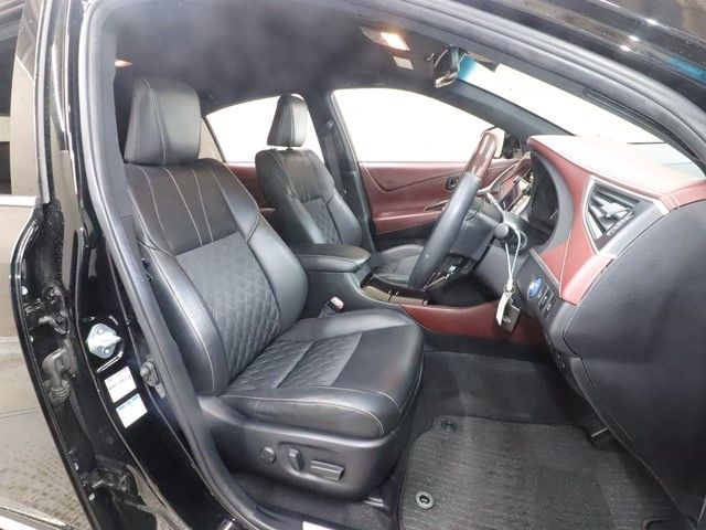 TOYOTA HARRIER HYBRID 2017 Image 31