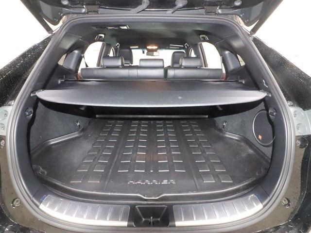 TOYOTA HARRIER HYBRID 2017 Image 31